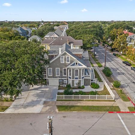 Historic Galveston Family Beach Home With 3 King Beds Eksteriør bilde