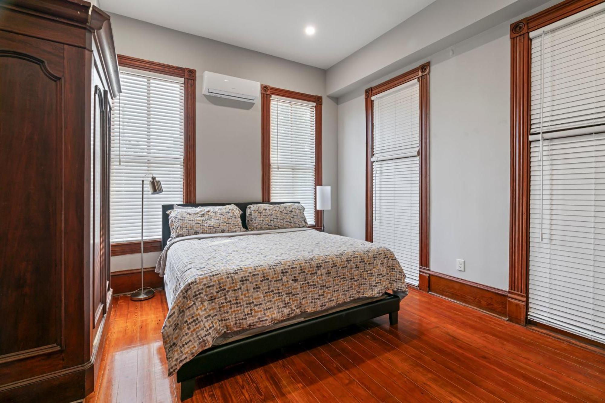 Historic Galveston Family Beach Home With 3 King Beds Eksteriør bilde