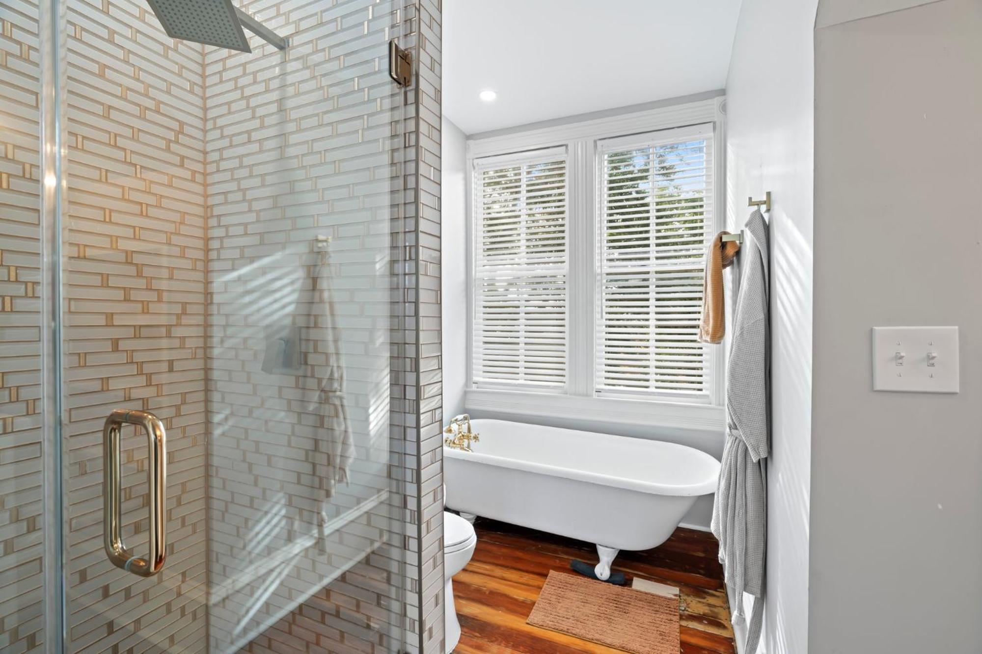 Historic Galveston Family Beach Home With 3 King Beds Eksteriør bilde